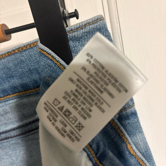 Hudson - Barbara Straight - Women's size 30 - Picture 4 of 4